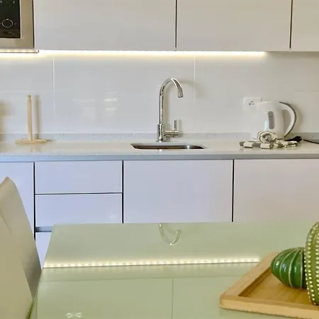Maria Flat Cleverdetails 245, Sleeps 2 Adults, 2 Children * Vilamoura