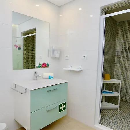 Maria Flat Cleverdetails 245, Sleeps 2 Adults, 2 Children *